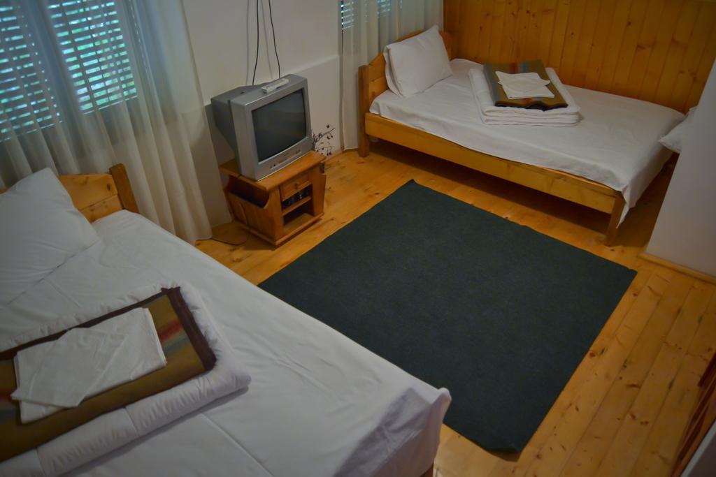 Hotel Casa Matteo à Arefu Extérieur photo