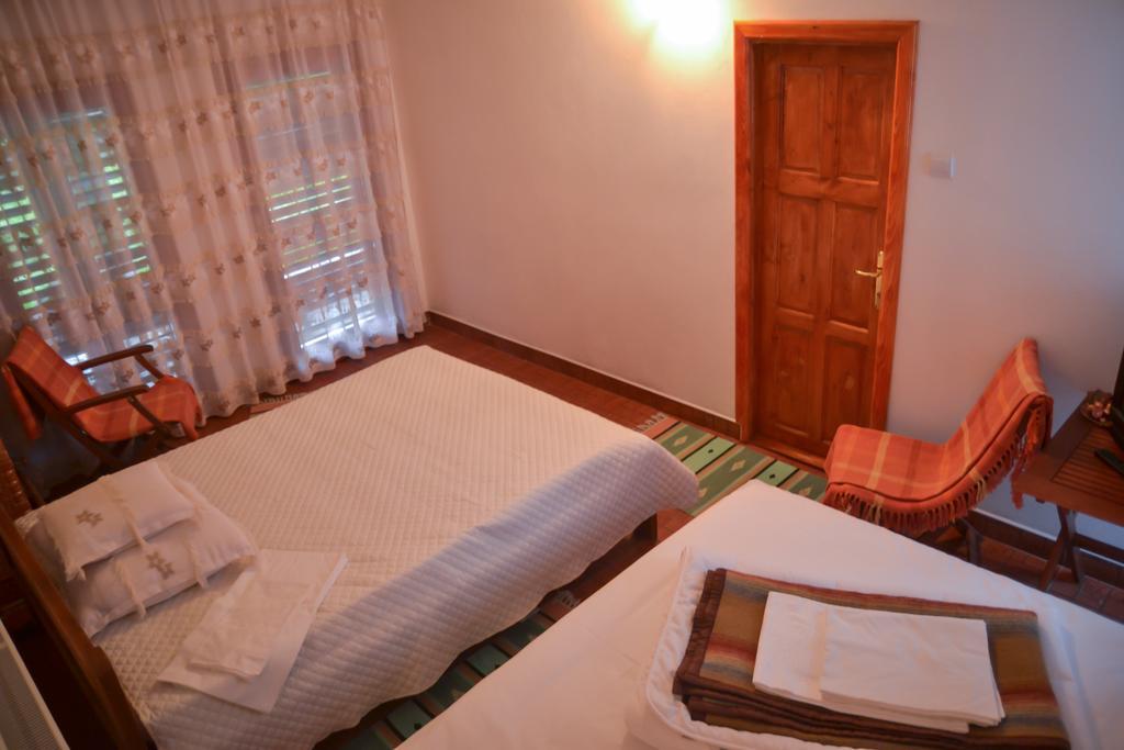Hotel Casa Matteo à Arefu Extérieur photo